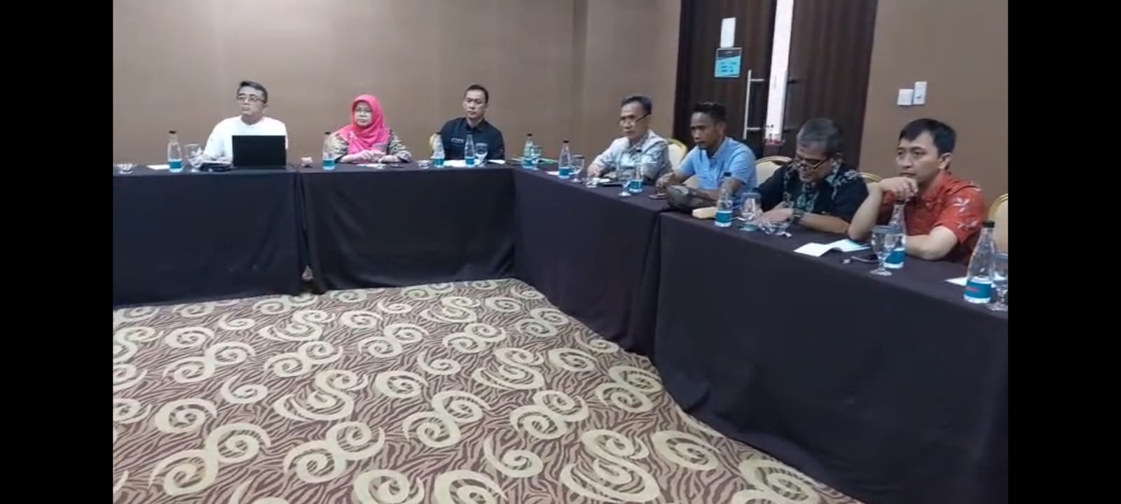 Fokus Group Discussion (FGD) Perbenihan Hortikultura  Balai Pengawasan dan Sertifikasi Benih Tanaman Pangan dan Hortikultura Jawa Barat oleh Tim  Institute for Development of Economics and Finance (INDEF).